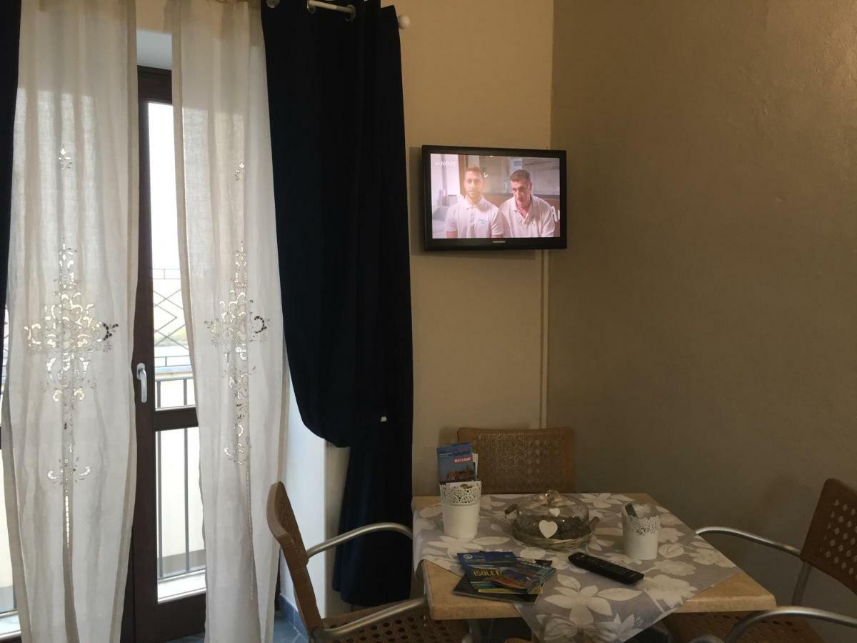 Dal Duomo Al Mare 切法卢 外观 照片