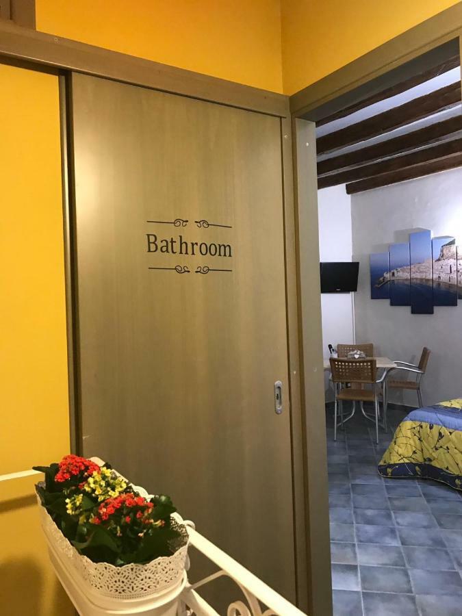 Dal Duomo Al Mare 切法卢 外观 照片